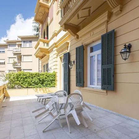 Apartamento Attractive In With Terrace Sanremo