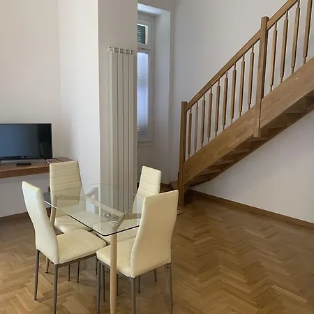Appartamento Attractive In With Terrace